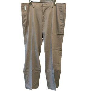 Haggar Men's 40 x 30 Premium Non Iron Khaki Flat Front Pants Straight Fit Gray